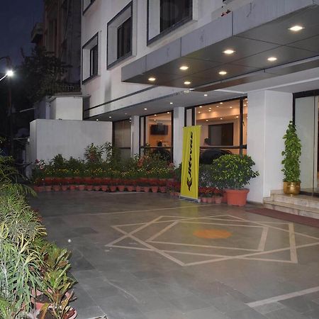 ורנאסי Hotel Vaibhav מראה חיצוני תמונה