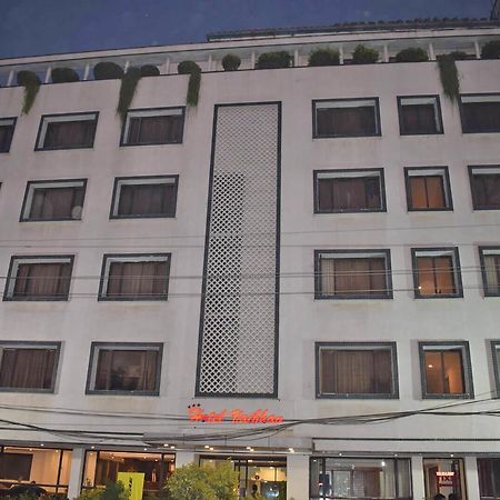 ורנאסי Hotel Vaibhav מראה חיצוני תמונה