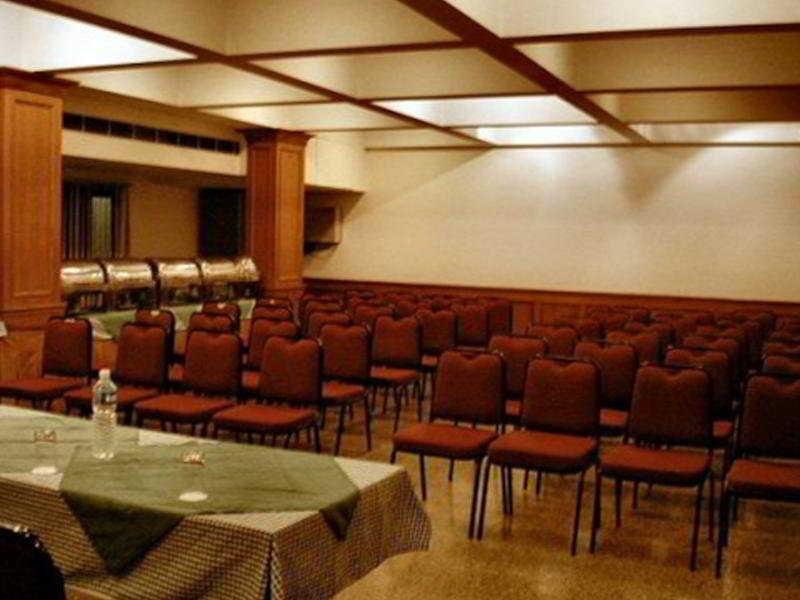 ורנאסי Hotel Vaibhav מראה חיצוני תמונה