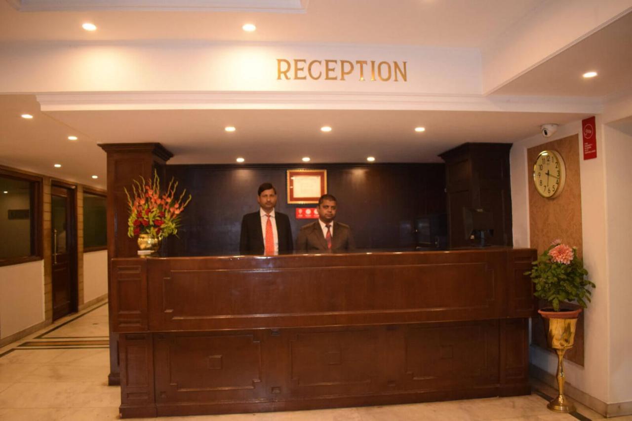 ורנאסי Hotel Vaibhav מראה חיצוני תמונה
