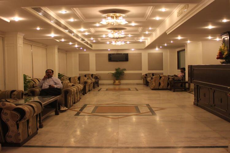 ורנאסי Hotel Vaibhav מראה חיצוני תמונה